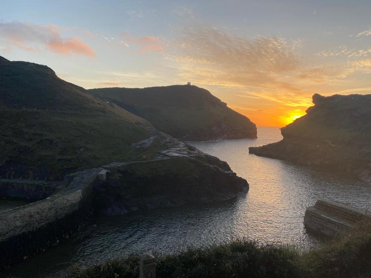 Polrunny Farm Blackberry Cottage - Cornwall Bliss In Sight Of The Sea Боскасл Экстерьер фото