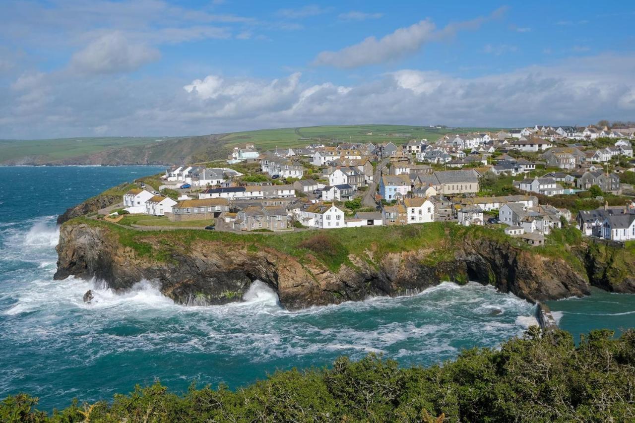 Polrunny Farm Blackberry Cottage - Cornwall Bliss In Sight Of The Sea Боскасл Экстерьер фото